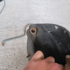 ČZ 150 C z roku 1951 - Výměna gumového potahu sedla 71 ČZ 150 C z roku 1951 - Výměna gumového potahu sedla 71