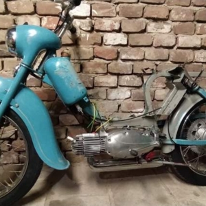 Jawa 50 typ 555 z roku 1959 – GO motoru - skládání 275 Jawa 50 typ 555 z roku 1959 – GO motoru - skládání 275