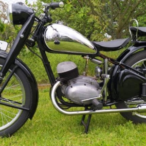 ČZ 150 C z roku 1951 – Oprášena po dvou letech 195 ČZ 150 C z roku 1951 – Oprášena po dvou letech 195