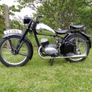 ČZ 150 C z roku 1951 – Oprášena po dvou letech 194 ČZ 150 C z roku 1951 – Oprášena po dvou letech 194