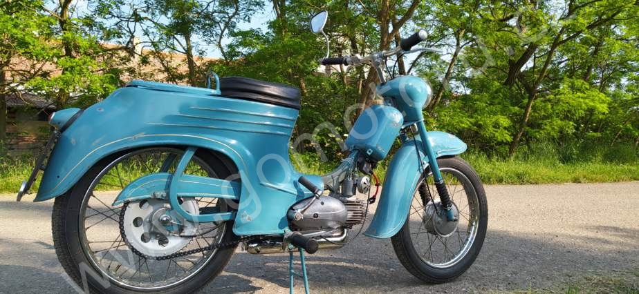 Jawa 50 typ 555 z roku 1959 - Deník 2021 1 Jawa 50 typ 555 z roku 1959 - Deník 2021 1