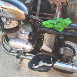 ČZ 125 typ 453 z roku 1961 - Zapalování po poruše 3 ČZ 125 typ 453 z roku 1961 - Zapalování po poruše 3