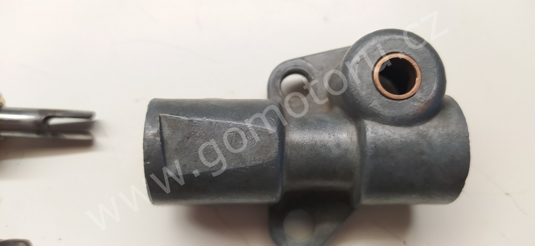 ČZ 150 C z roku 1951 - Převodník náhonu tachometru 1 ČZ 150 C z roku 1951 - Převodník náhonu tachometru 1