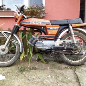 Puch Monza 4S z roku 1977 - Rozebírání rámu 107 Puch Monza 4S z roku 1977 - Rozebírání rámu 107