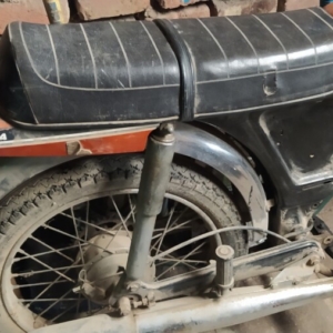 Puch Monza 4S z roku 1977 - Vsazení motoru 101 Puch Monza 4S z roku 1977 - Vsazení motoru 101