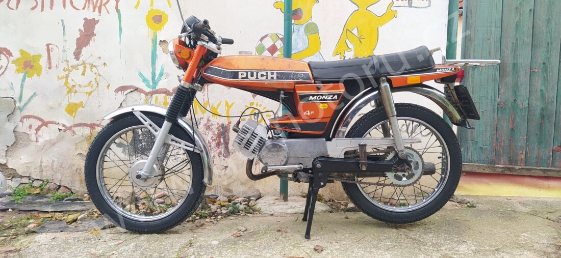 Puch Monza 4S z roku 1977 - Před a po 228 Puch Monza 4S z roku 1977 - Před a po 228