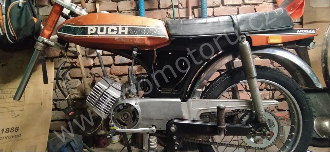 Puch Monza 4S z roku 1977 - Začínám skládat 178 Puch Monza 4S z roku 1977 - Začínám skládat 178