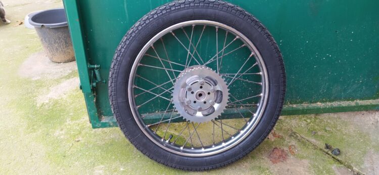 Puch Monza 4S z roku 1977 – Zadní kolo 6