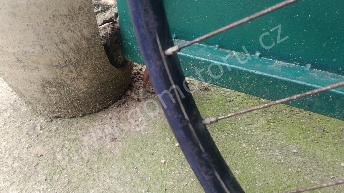 Bicykl ČZ - Před ošetřením 11 Bicykl ČZ - Před ošetřením 11