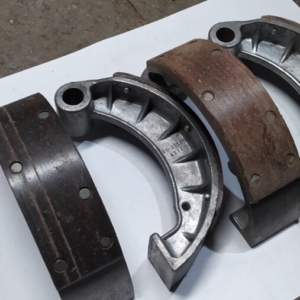 ČZ 125 typ 453 z roku 1961 - Brzdové obložení 88 ČZ 125 typ 453 z roku 1961 - Brzdové obložení 88