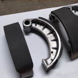 ČZ 125 typ 453 z roku 1961 - Brzdové obložení 89 ČZ 125 typ 453 z roku 1961 - Brzdové obložení 89