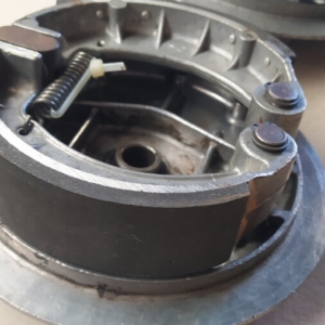 ČZ 125 typ 453 z roku 1961 - Brzdové obložení 95 ČZ 125 typ 453 z roku 1961 - Brzdové obložení 95