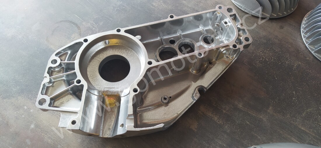 ČZ 150 C z roku 1951 - Chemické čistění motoru 75 ČZ 150 C z roku 1951 - Chemické čistění motoru 75