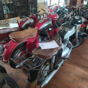 Muzeum Motocyklů - Lesná 38 Muzeum Motocyklů - Lesná 38