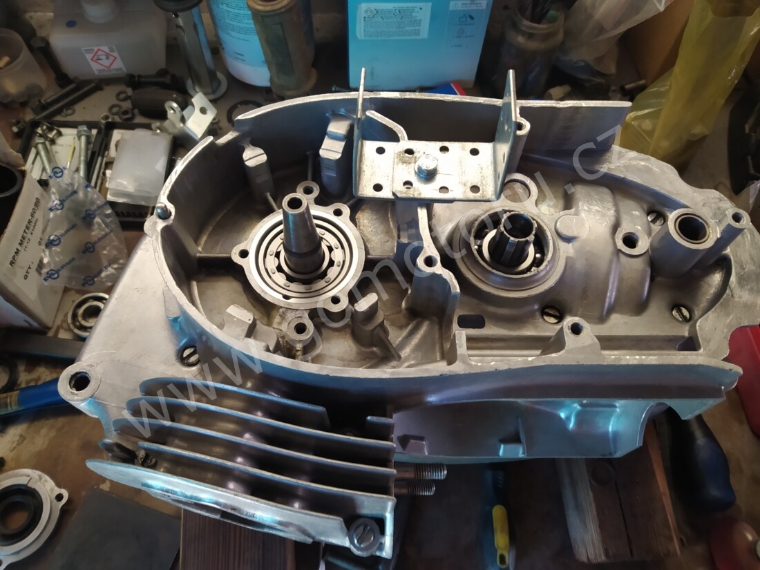 ČZ 125 typ 453 z roku 1961 - Skládání motoru 30 ČZ 125 typ 453 z roku 1961 - Skládání motoru 30