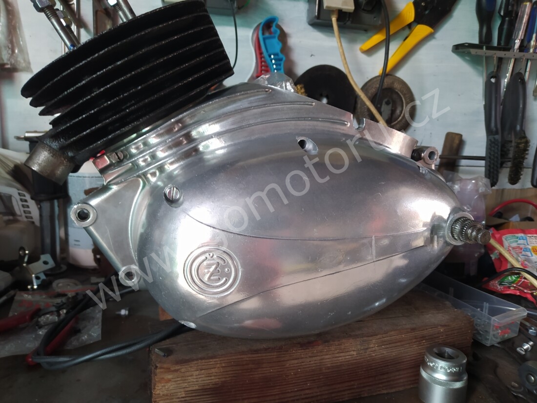 ČZ 150 C z roku 1951 - Skládání motoru 97 ČZ 150 C z roku 1951 - Skládání motoru 97