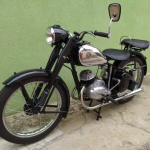 ČZ 150 C z roku 1951 - První start po zimě 2023 4 ČZ 150 C z roku 1951 - První start po zimě 2023 4