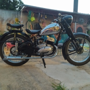 ČZ 150 C z roku 1951 - Skládání motoru 125 ČZ 150 C z roku 1951 - Skládání motoru 125