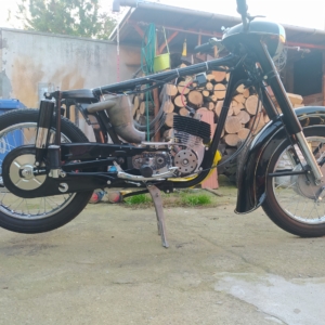 ČZ 125 typ 453 z roku 1961 - Skládání motoru 215 ČZ 125 typ 453 z roku 1961 - Skládání motoru 215