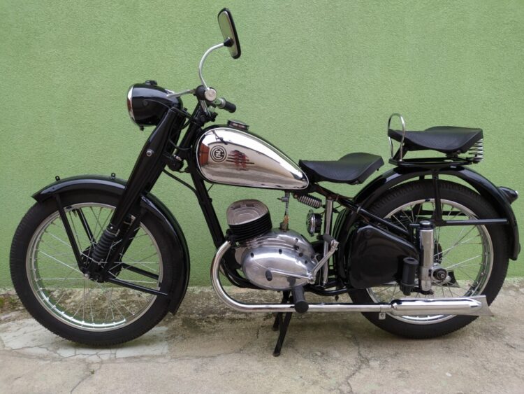ČZ 150 C z roku 1951 – Příprava na veteránskou testaci 7