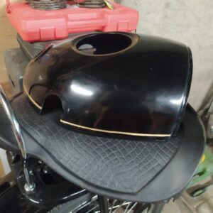 ČZ 125 typ 453 z roku 1961 – Přeleštění laku [6]