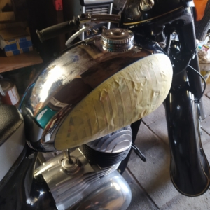 ČZ 125 typ 453 z roku 1961 - Lakování nádrže 290 ČZ 125 typ 453 z roku 1961 - Lakování nádrže 290