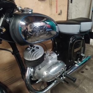 ČZ 125 typ 453 z roku 1961 - Lakování nádrže 295 ČZ 125 typ 453 z roku 1961 - Lakování nádrže 295