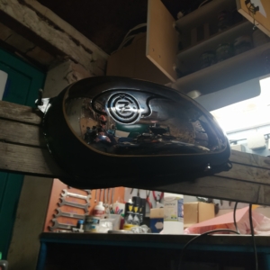 ČZ 125 typ 453 z roku 1961 - Linkování nádrže 307 ČZ 125 typ 453 z roku 1961 - Linkování nádrže 307