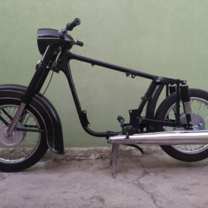 Skládání motorky - ČZ 125 typ 453 z roku 1961 217 Skládání motorky - ČZ 125 typ 453 z roku 1961 217