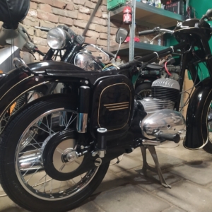 Skládání motorky - ČZ 125 typ 453 z roku 1961 228 Skládání motorky - ČZ 125 typ 453 z roku 1961 228