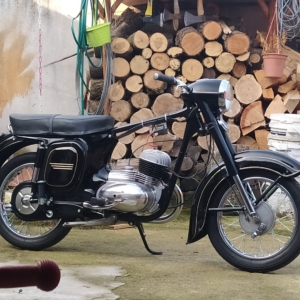 Skládání motorky - ČZ 125 typ 453 z roku 1961 234 Skládání motorky - ČZ 125 typ 453 z roku 1961 234