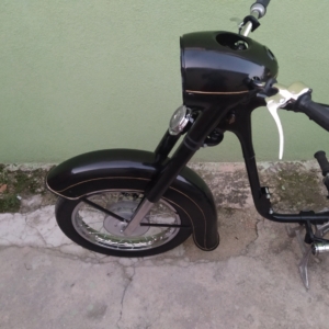 Skládání motorky - ČZ 125 typ 453 z roku 1961 220 Skládání motorky - ČZ 125 typ 453 z roku 1961 220