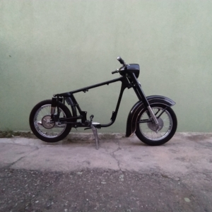 Skládání motorky - ČZ 125 typ 453 z roku 1961 222 Skládání motorky - ČZ 125 typ 453 z roku 1961 222