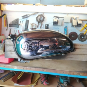 ČZ 125 typ 453 z roku 1961 - Vybarvení loga nádrže 300 ČZ 125 typ 453 z roku 1961 - Vybarvení loga nádrže 300