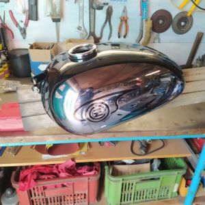 ČZ 125 typ 453 z roku 1961 - Vybarvení loga nádrže 301 ČZ 125 typ 453 z roku 1961 - Vybarvení loga nádrže 301