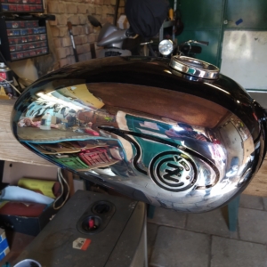 ČZ 125 typ 453 z roku 1961 - Vybarvení loga nádrže 302 ČZ 125 typ 453 z roku 1961 - Vybarvení loga nádrže 302