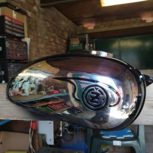 ČZ 125 typ 453 z roku 1961 - Vybarvení loga nádrže 303 ČZ 125 typ 453 z roku 1961 - Vybarvení loga nádrže 303