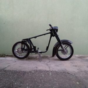 Skládání motorky – ČZ 125 typ 453 z roku 1961 [6]