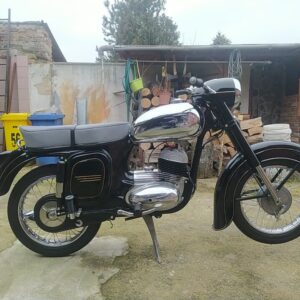 ČZ 125 typ 453 z roku 1961 – Nové sedlo [4]