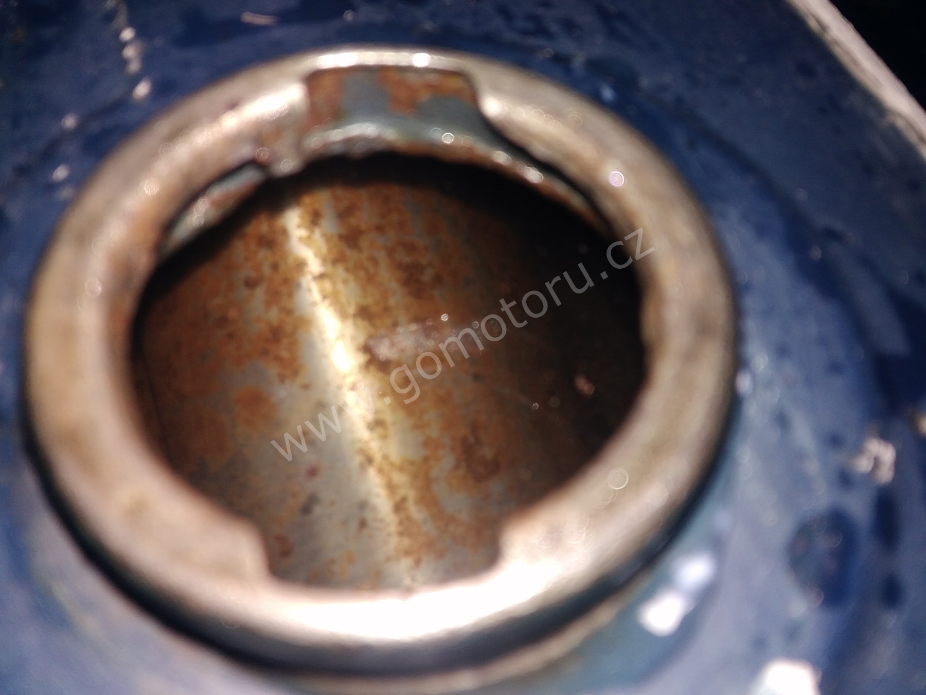 ČZ 175 typ 477 z roku 1970 - Čištění nádrže 174 ČZ 175 typ 477 z roku 1970 - Čištění nádrže 174