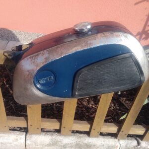 ČZ 175 typ 477 z roku 1970 - Nádrž po čištění 183 ČZ 175 typ 477 z roku 1970 - Nádrž po čištění 183