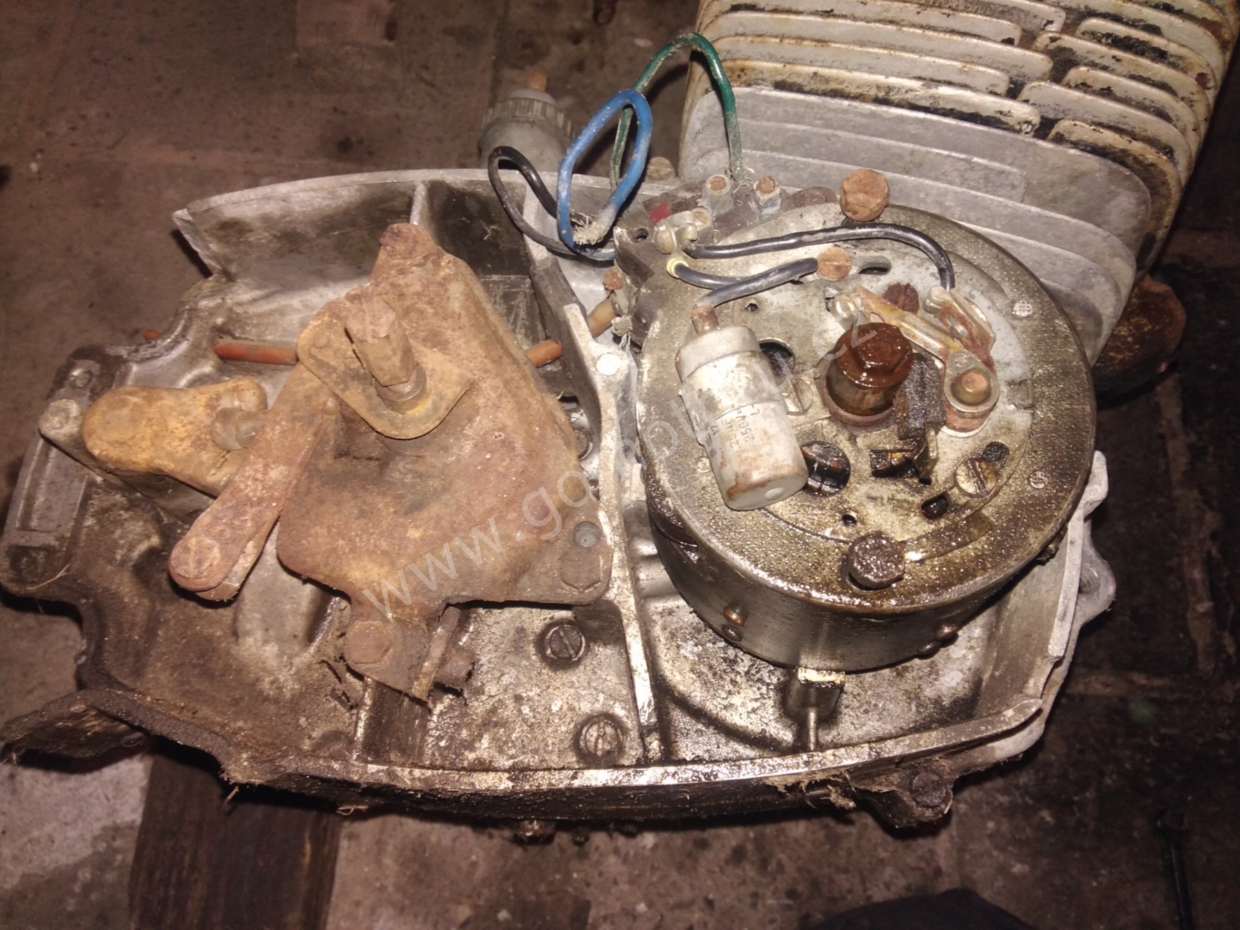 ČZ 175 typ 477 z roku 1970 - Rozebírání motoru 192 ČZ 175 typ 477 z roku 1970 - Rozebírání motoru 192