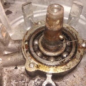 ČZ 175 typ 477 z roku 1970 - Rozebírání motoru 204 ČZ 175 typ 477 z roku 1970 - Rozebírání motoru 204