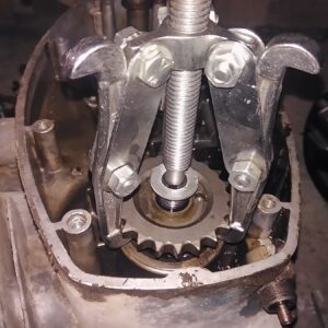 ČZ 175 typ 477 z roku 1970 - Rozebírání motoru - pokračování 220 ČZ 175 typ 477 z roku 1970 - Rozebírání motoru - pokračování 220