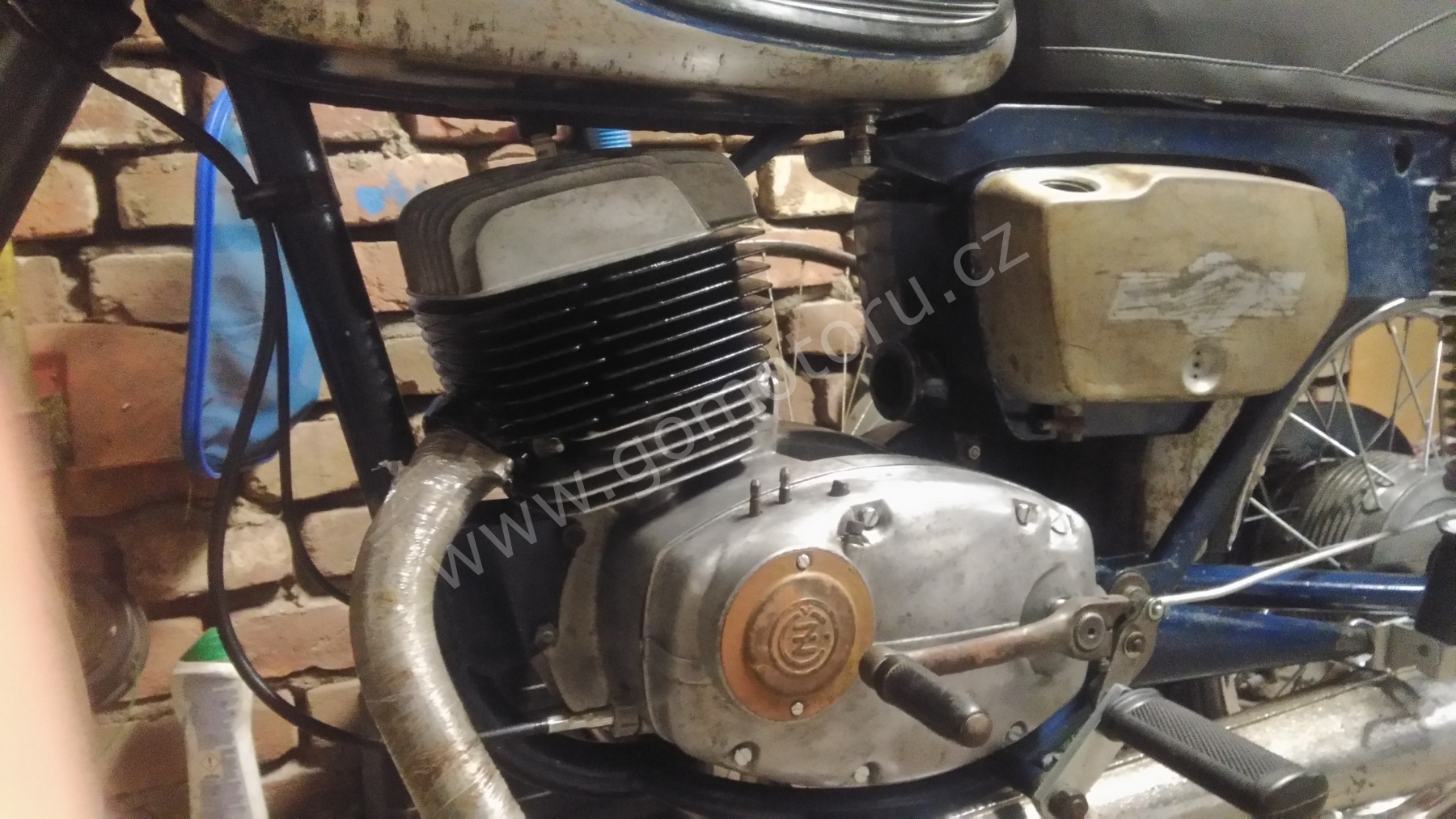 ČZ 175 typ 477 z roku 1970 - Skládání motoru - pokračování 345 ČZ 175 typ 477 z roku 1970 - Skládání motoru - pokračování 345