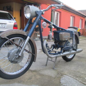 ČZ 175 typ 477 z roku 1970 - Skládání rámu 3 ČZ 175 typ 477 z roku 1970 - Skládání rámu 3