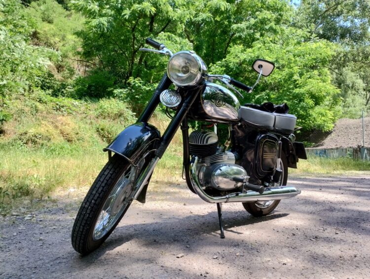 ČZ 125 typ 453 z roku 1961 – Projížďka 6 [4]
