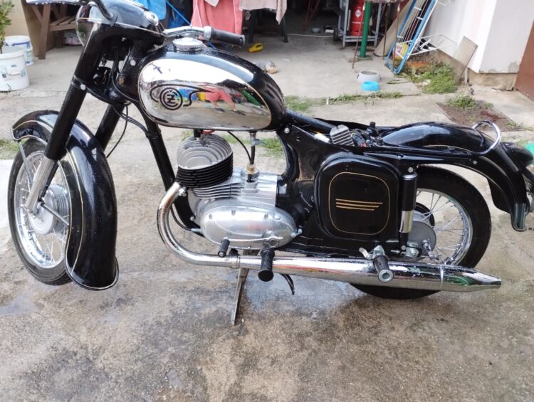 ČZ 125 typ 453 z roku 1961 – Do práce 1-6 [3]