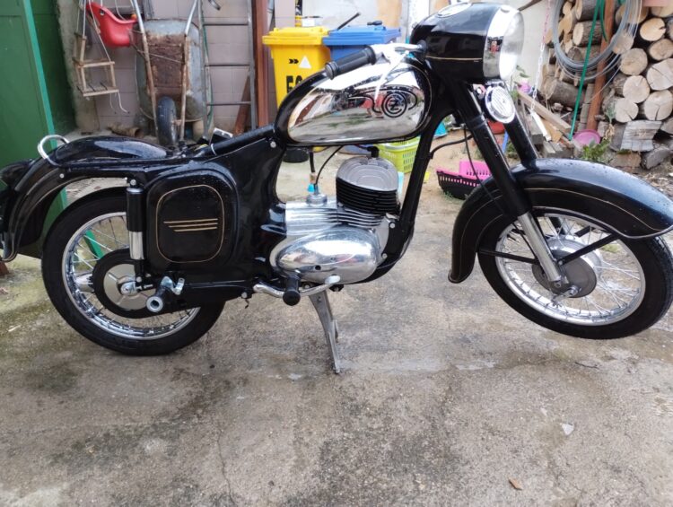 ČZ 125 typ 453 z roku 1961 – Do práce 1-6 [4]