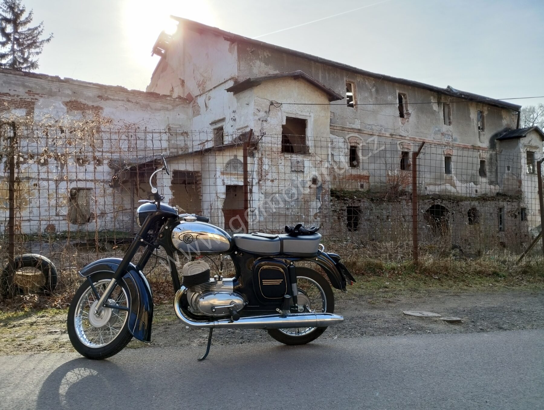 ČZ 125 typ 453 z roku 1961 - První jízda v roce 2024 8 ČZ 125 typ 453 z roku 1961 - První jízda v roce 2024 8